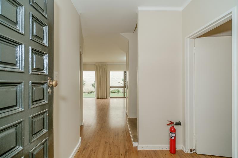 3 Bedroom Property for Sale in Meadowridge Western Cape